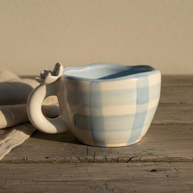 The Blue Daisy Blossom Cup