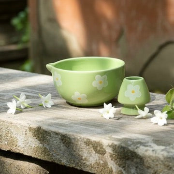 Daisy Matcha Set | Ceramic Bowl & Whisk Holder