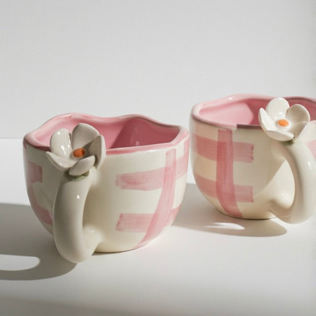The Pink Daisy Blossom Cup