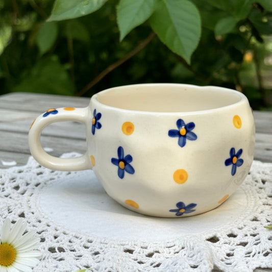 The Blue Daisy Dot Mug